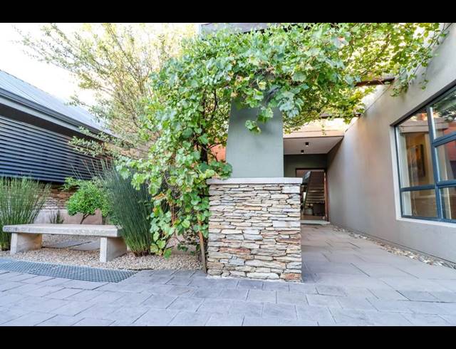 4 BEDROOM HOUSE FOR SALE IN COPPERLEAF ESTATE